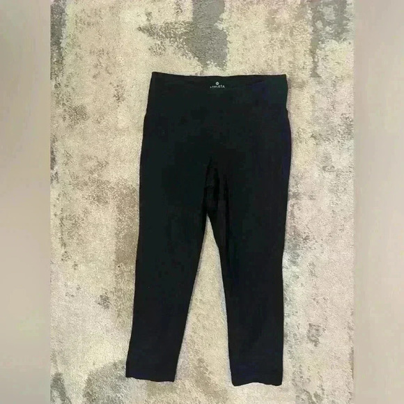 Women’s Athleta Workout Capris - Picture 1 of 7